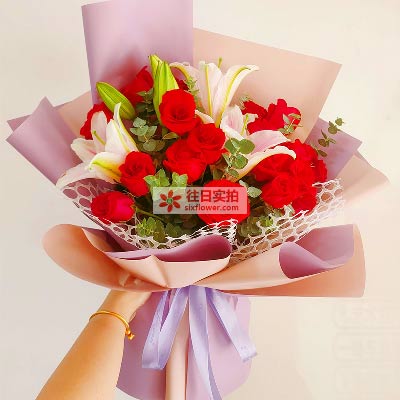 安顺18朵红玫瑰百合，真情相守一生